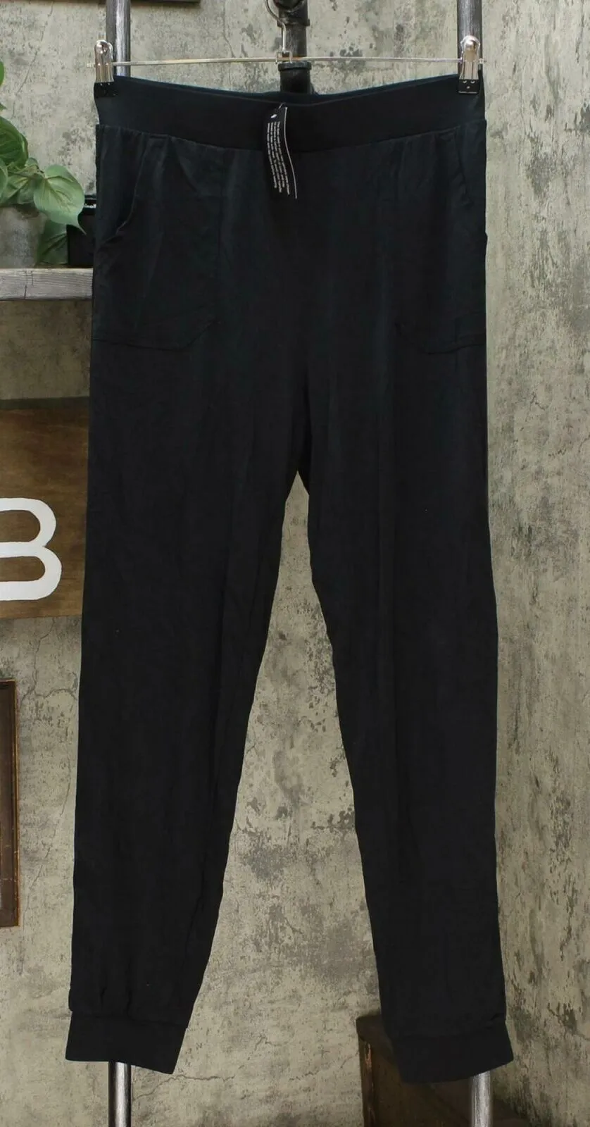 G by Giuliana Women's Luxe Knit Ankle Pants. 658852 Black Medium Tall