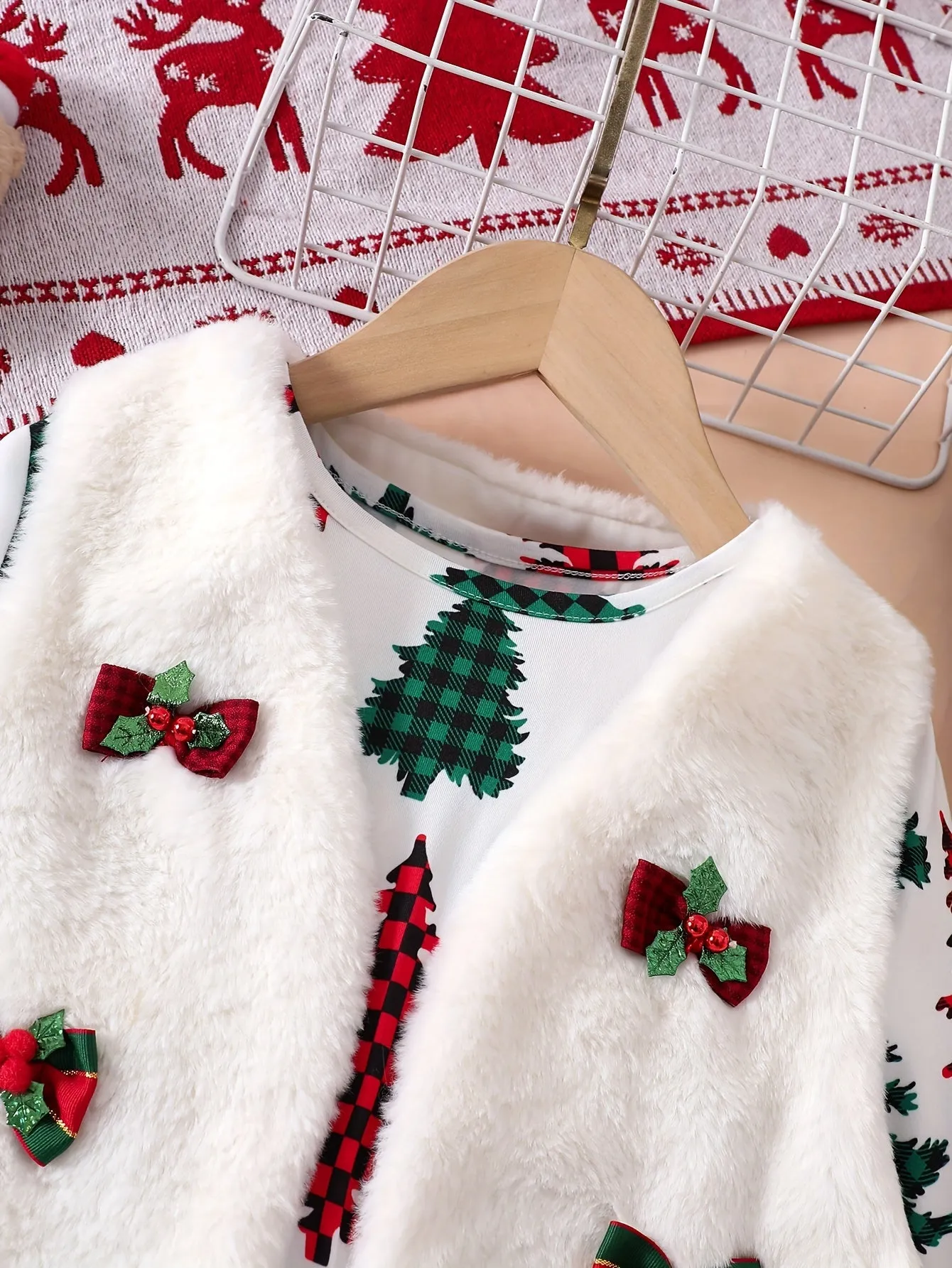 Girls' Christmas Outfit Set, Fleece Bow Vest & Christmas Tree Print Long Sleeve Dress, Polyester Knit, Regular Fit, Elastic Waist, Holiday Fashion for Kids