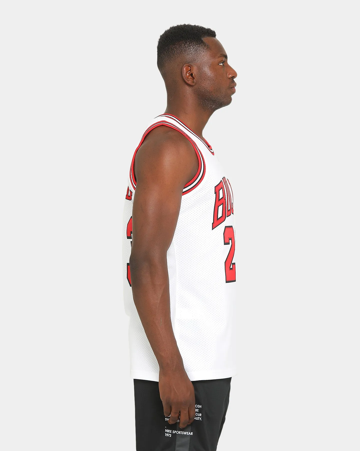 Mitchell & Ness Chicago Bulls Michael Jordan '97-'98 #23 Authentic NBA Jersey White