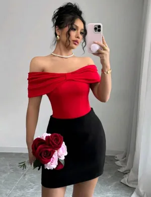 Raffinéa Women's Red Valentine's Day Date Party Holiday Solid Color Off-The-Shoulder Backless Sexy Cute High Elasticity Soft Comfortable Tight Slimming One-Shoulder Bow Knot Hollow Design Women's Top T-Shirt
Category: woman tops