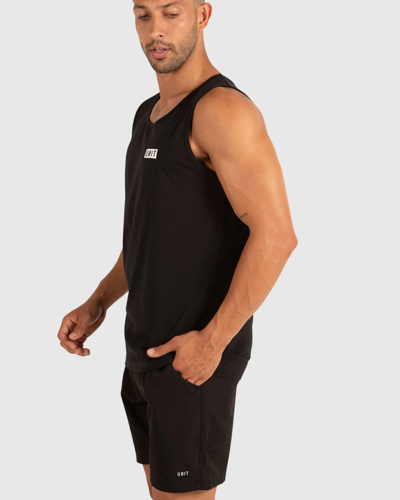UNIT Case Men's Singlet